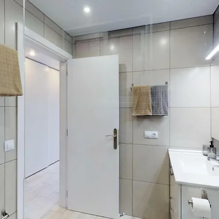 Cosy 0cean Vew Apartment